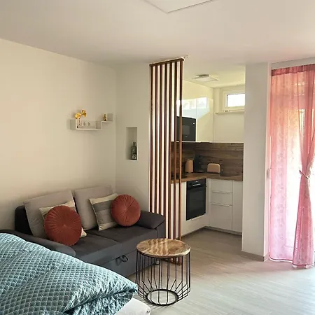Lilis Mit Balkon Appartement *